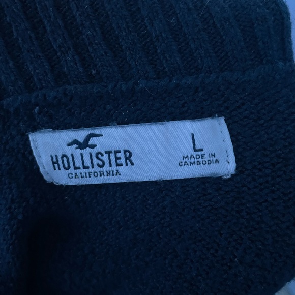 Hollister Turtle Neck Sweater - Picture 3 of 3